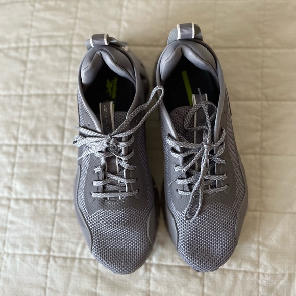 Reebok Athletic Shoes - Picture 4 of 6